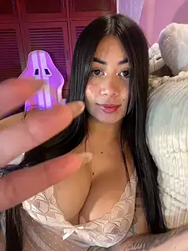 _MadiLee_ stripchat live cam model