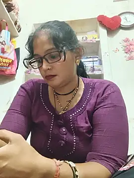 Mohni_love stripchat live cam model
