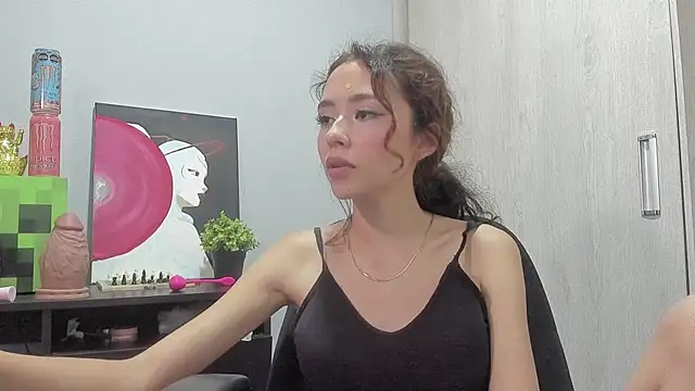 brisazanes stripchat live cam model
