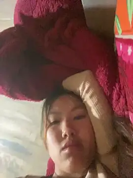 hoa_mai stripchat live cam model