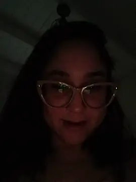 linameii stripchat live cam model