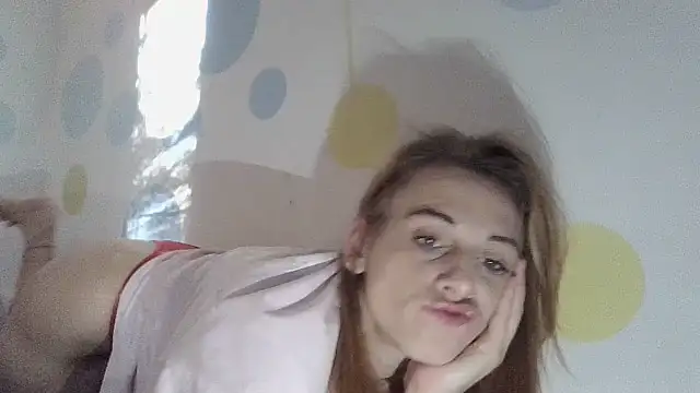 Bellaa25 stripchat live cam model