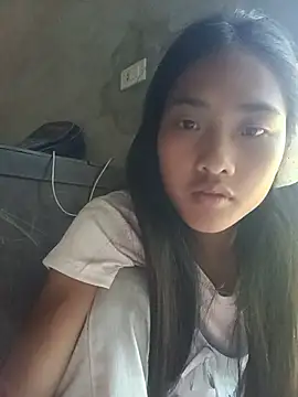 Hoa-tuylip stripchat live cam model