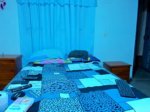 roouse_moon stripchat live cam model