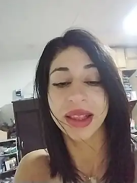 arianna_rouse_ stripchat live cam model