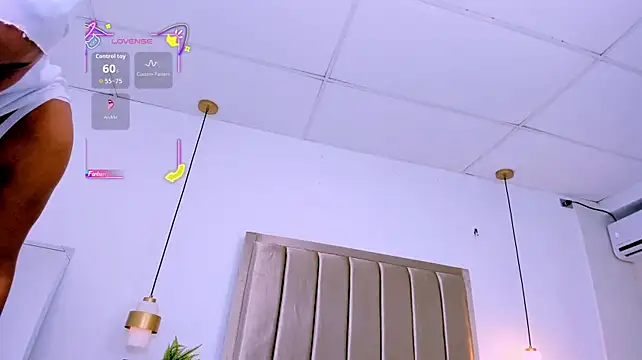 aisha_k stripchat live cam model