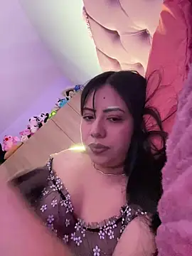 IvyVelvet_ stripchat live cam model