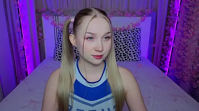LilyStarlight stripchat live cam model