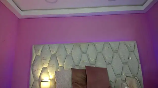 ZaraCartgg stripchat live cam model