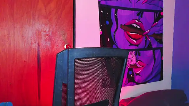 purple_em69 stripchat live cam model