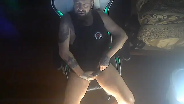 maseurbeardedpig stripchat live cam model