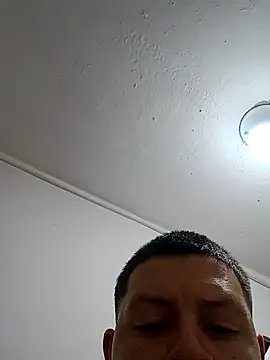 Alezunique stripchat live cam model