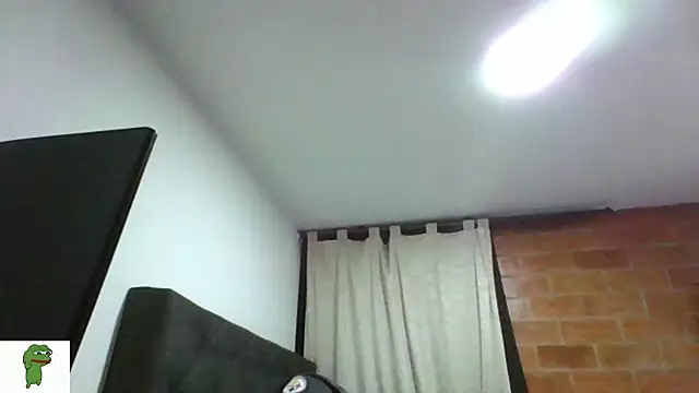 coolfriki stripchat live cam model