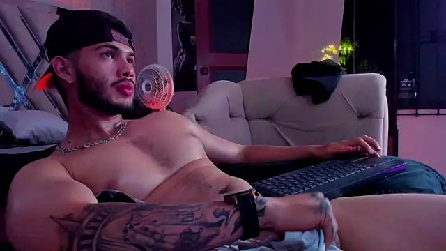 Vincentblack stripchat live cam model