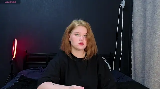 Alicewood69 stripchat live cam model