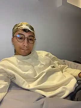 SirDamian stripchat live cam model