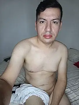 emirgomezz stripchat live cam model