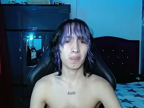 littlextreme stripchat live cam model