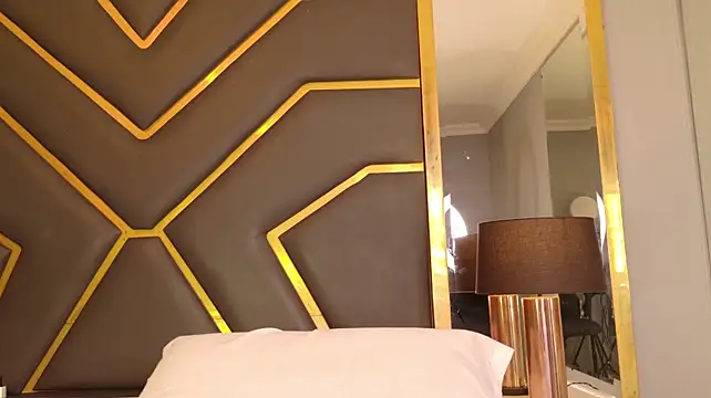 SamanthaPierce stripchat live cam model