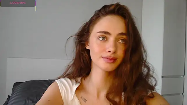 AliciaMellow stripchat live cam model