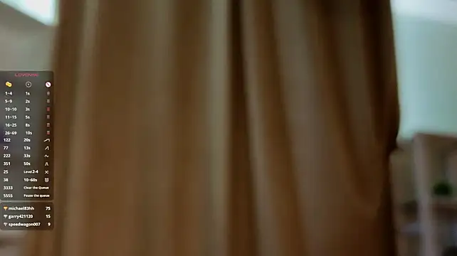 TashiaBosack stripchat live cam model