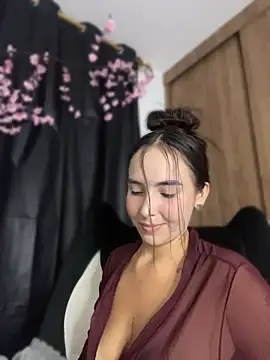 ScarletDarkMuse stripchat live cam model