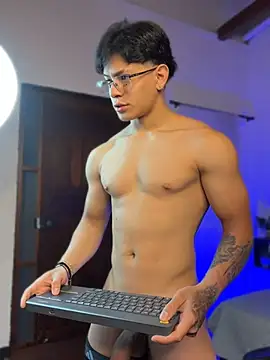 TonyPetrovjs stripchat live cam model