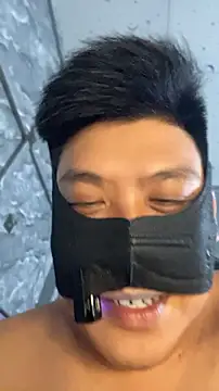 hoang15075 stripchat live cam model