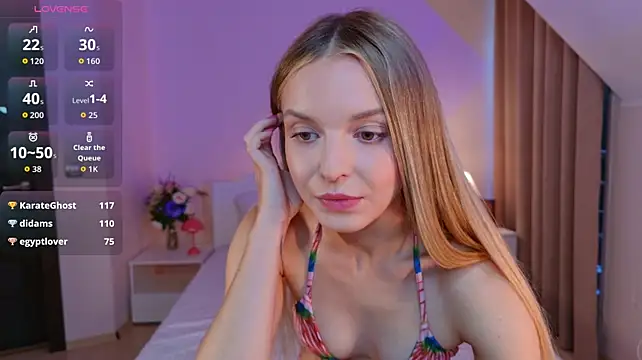 Reychellle stripchat live cam model