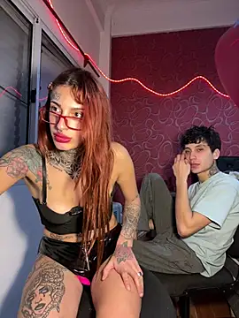 julyblair- stripchat live cam model