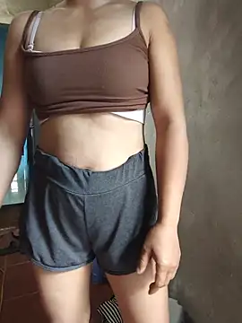 BuiThi2 stripchat live cam model