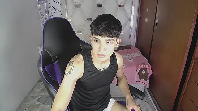 Liom_Gym stripchat live cam model