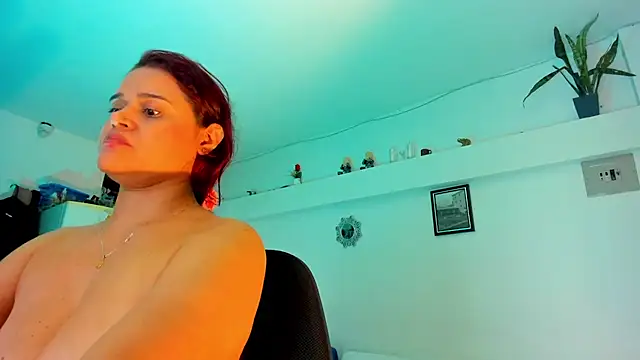 Sinthia_Collins stripchat live cam model