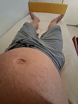 cetriolino stripchat live cam model