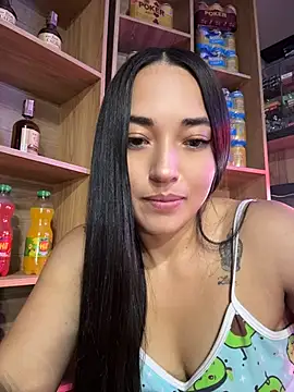 HollyAngel2 stripchat live cam model