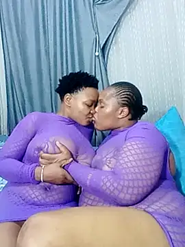 Twin_lovers stripchat live cam model