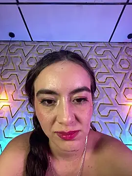 MelanyyJhonson15 stripchat live cam model