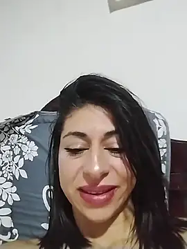 arianna_rouse_ stripchat live cam model