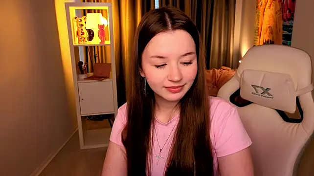 RileyBloomss stripchat live cam model