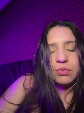 valentina_jonnes1 stripchat live cam model