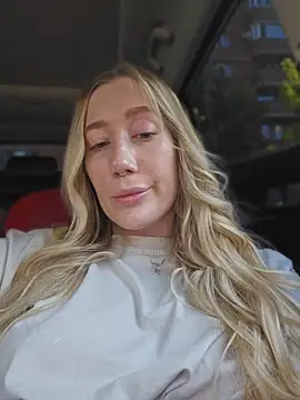 SvetLive stripchat live cam model