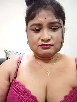 hornyriyanka stripchat live cam model