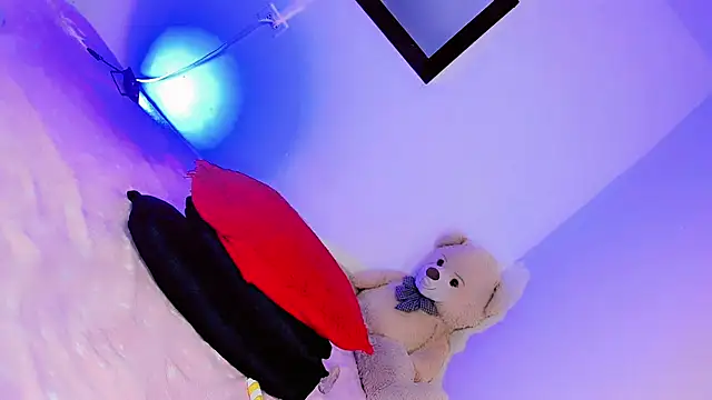 daniela_dolls stripchat live cam model
