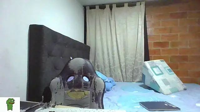 coolfriki stripchat live cam model