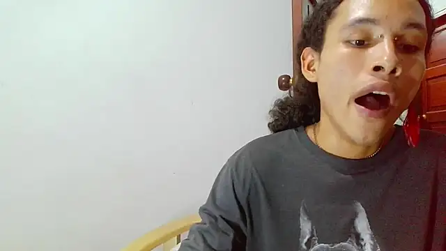 DeusGoth stripchat live cam model