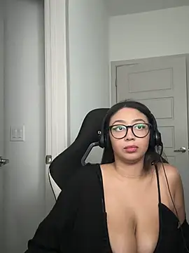 minhababyy stripchat live cam model