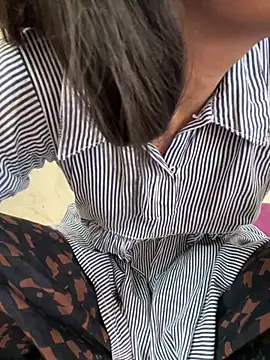 Komal_sharma- stripchat live cam model