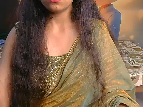 Shivani-19 stripchat live cam model