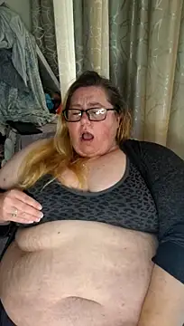 Iceprincess2bad4u stripchat live cam model