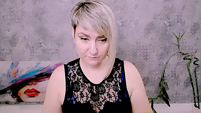 Djullia stripchat live cam model